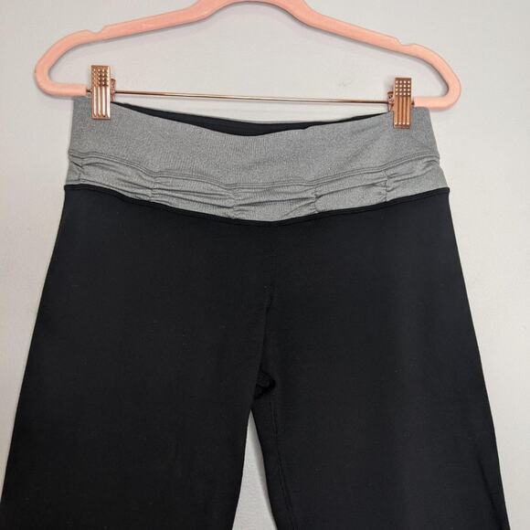 Lululemon Black Gray Reversible Crop Straight Leg Pants Stretch Size 6 - Picture 4 of 7